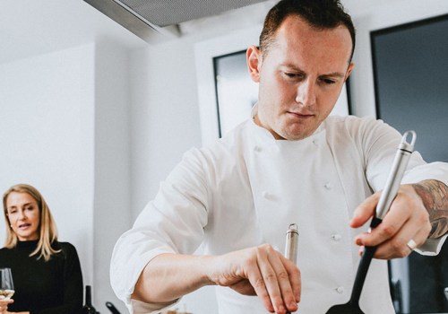 How do private chefs work?